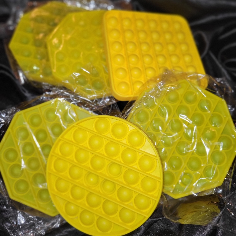 Fidget poppers